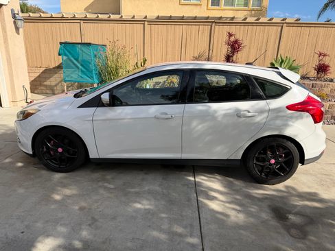 Used 2014 Ford Focus SE w/ Equipment Group 201A image 11