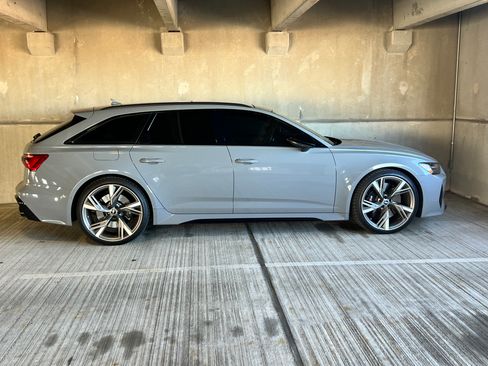 Used 2021 Audi RS 6 w/ Executive Package image 2