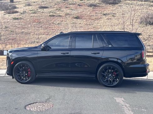 Used 2024 Cadillac Escalade Sport w/ LPO, ONYX Package image 10