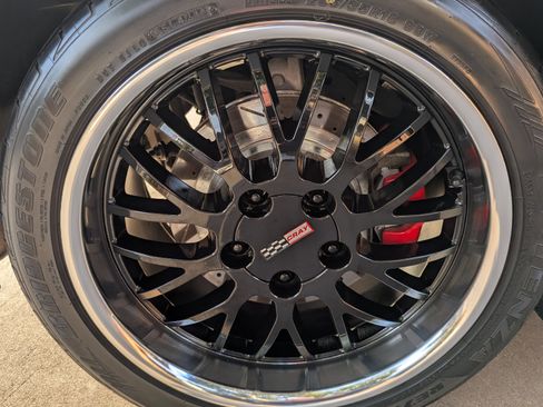 Used 2002 Chevrolet Corvette Z06 w/ Memory Pkg image 24