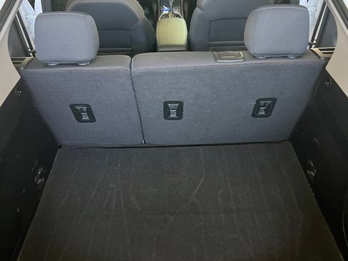 Used 2017 Chevrolet Volt LT image 11