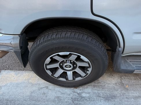 Used 2000 Toyota 4Runner 2WD image 6