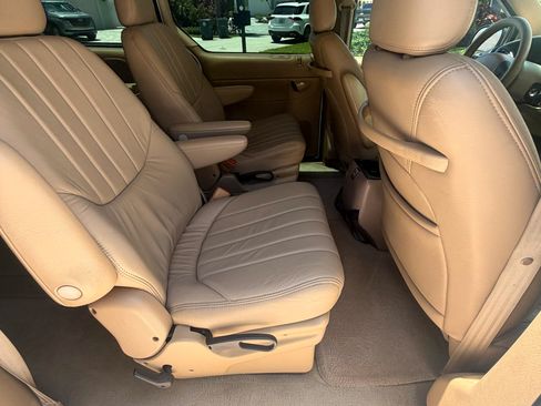 Used 1996 Dodge Caravan ES FWD image 20