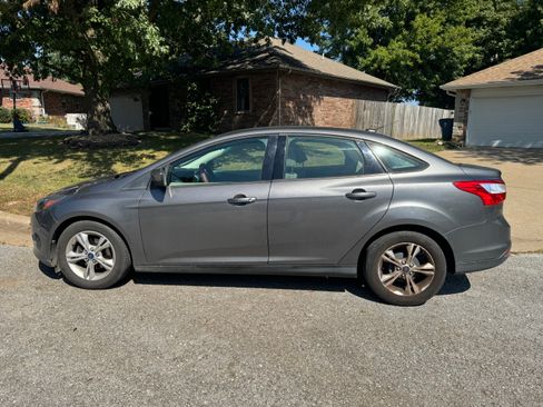 Used 2012 Ford Focus SE image 5