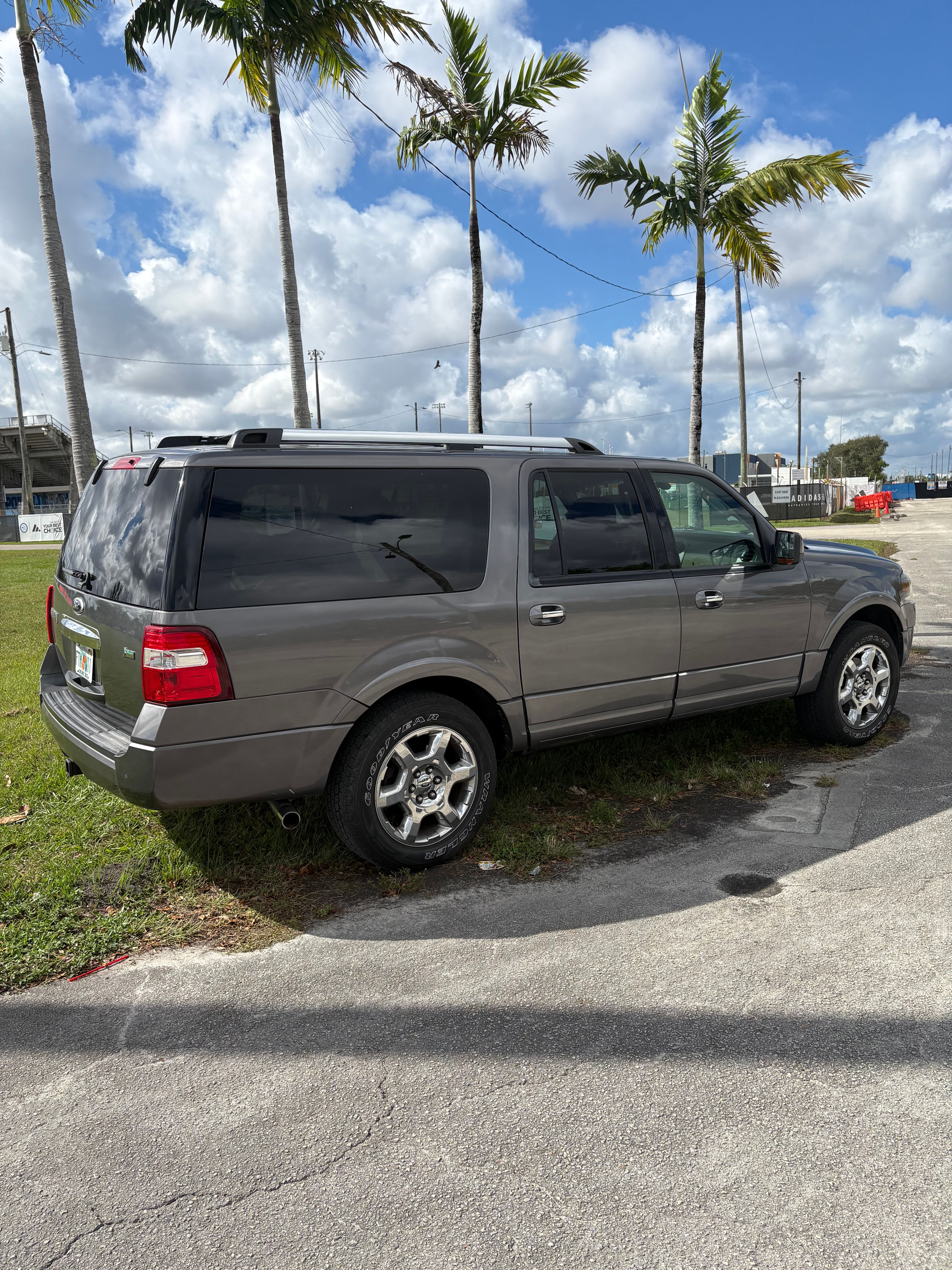 Used 2014 Ford Expedition EL Limited w/ Equipment Group 301A RWD image 5
