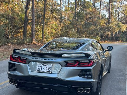 Used 2023 Chevrolet Corvette Stingray Premium Cpe w/ Z51 Performance Package image 9