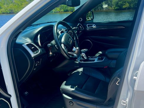 Used 2018 Jeep Grand Cherokee Trackhawk image 9