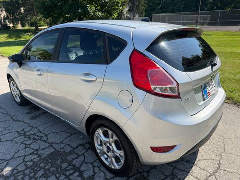 Used 2016 Ford Fiesta SE FWD image 4