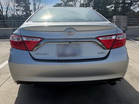 Used 2015 Toyota Camry XSE w/ Moonroof Package image 6