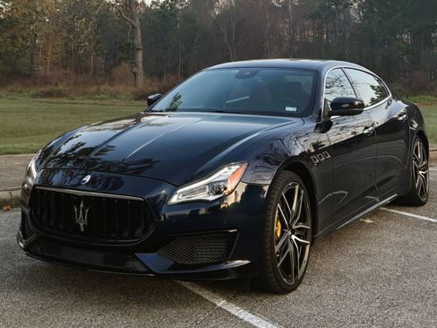 Used 2022 Maserati Quattroporte Modena image 12