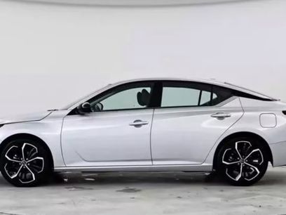 Used 2023 Nissan Altima 2.5 SR