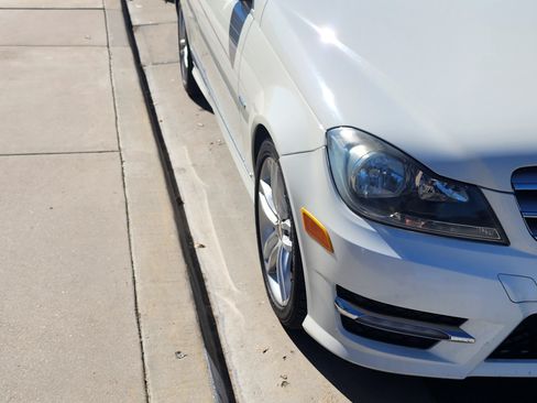 Used 2012 Mercedes-Benz C 250 Sedan image 2