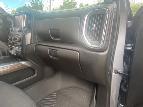 Used 2021 Chevrolet Silverado 1500 RST image 14