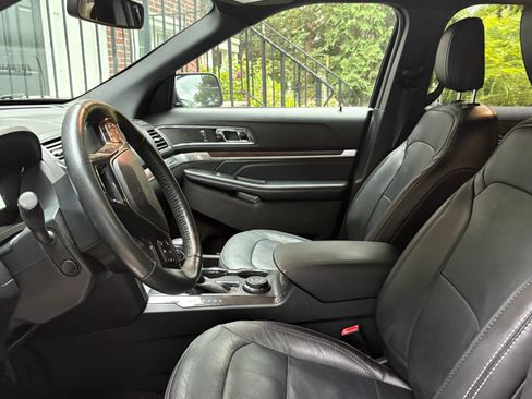 Used 2018 Ford Explorer Limited AWD/4WD image 5