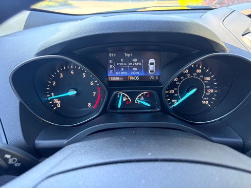 Used 2018 Ford Escape SE image 11