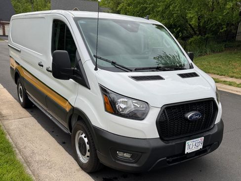Used 2024 Ford Transit 150 Low Roof RWD image 1