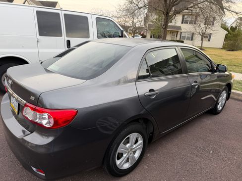 Used 2011 Toyota Corolla LE image 13
