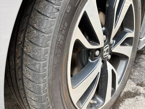 Used 2018 Honda Odyssey Elite image 6