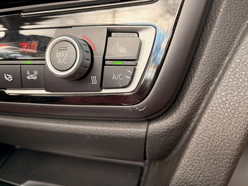 Used 2015 BMW M4 Convertible image 24