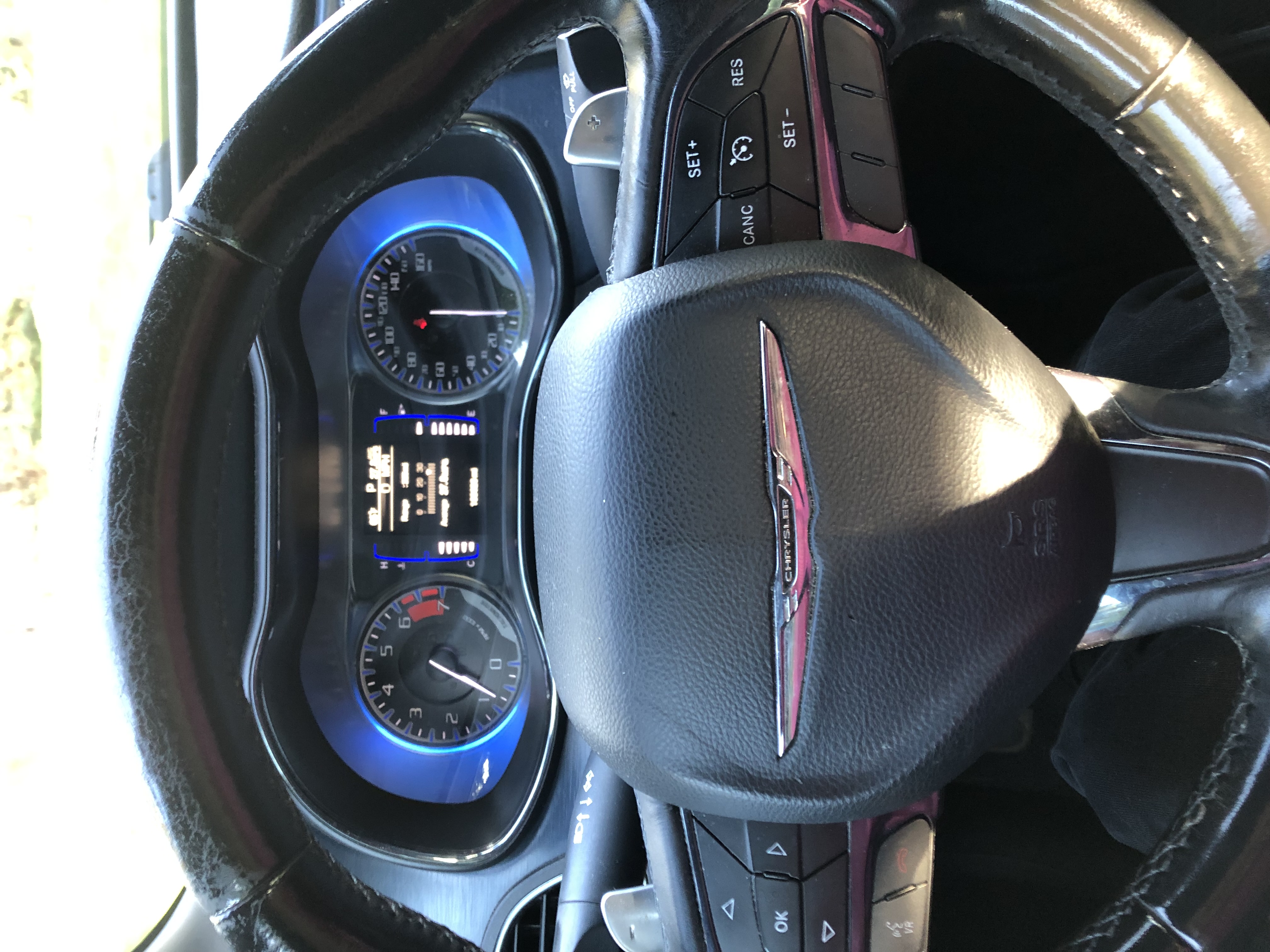 Used 2015 Chrysler 200 S FWD image 19