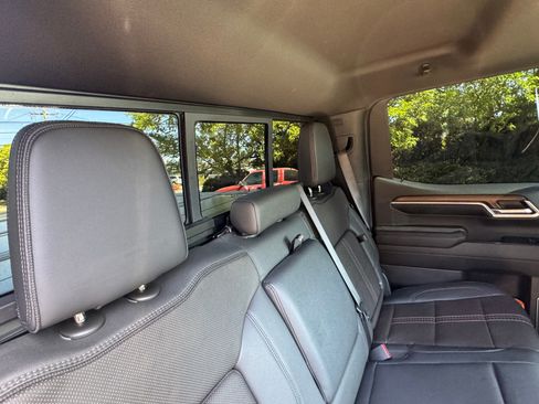 Used 2024 Chevrolet Silverado 1500 High Country w/ Midnight Edition image 16