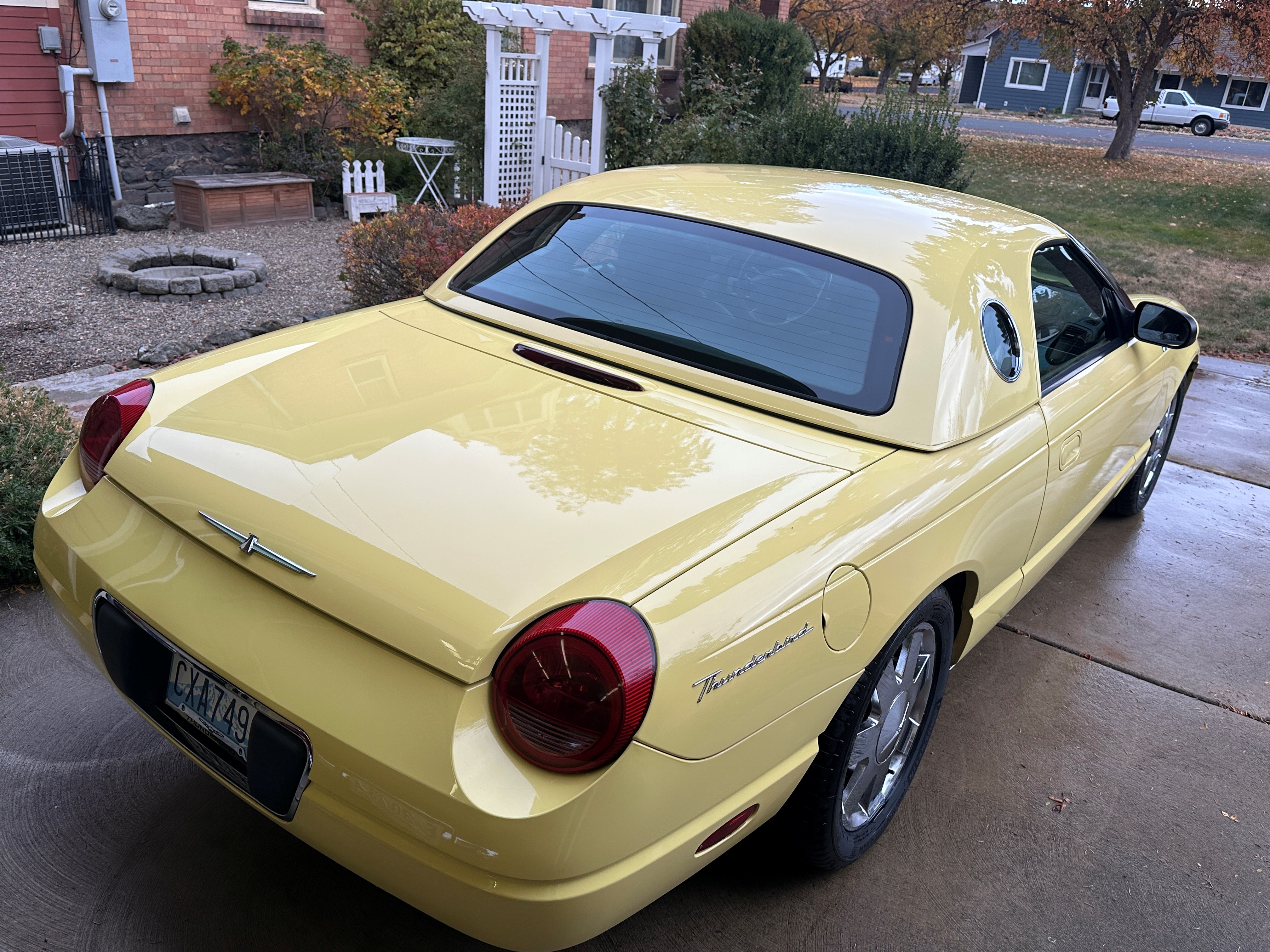 Used 2002 Ford Thunderbird RWD image 13
