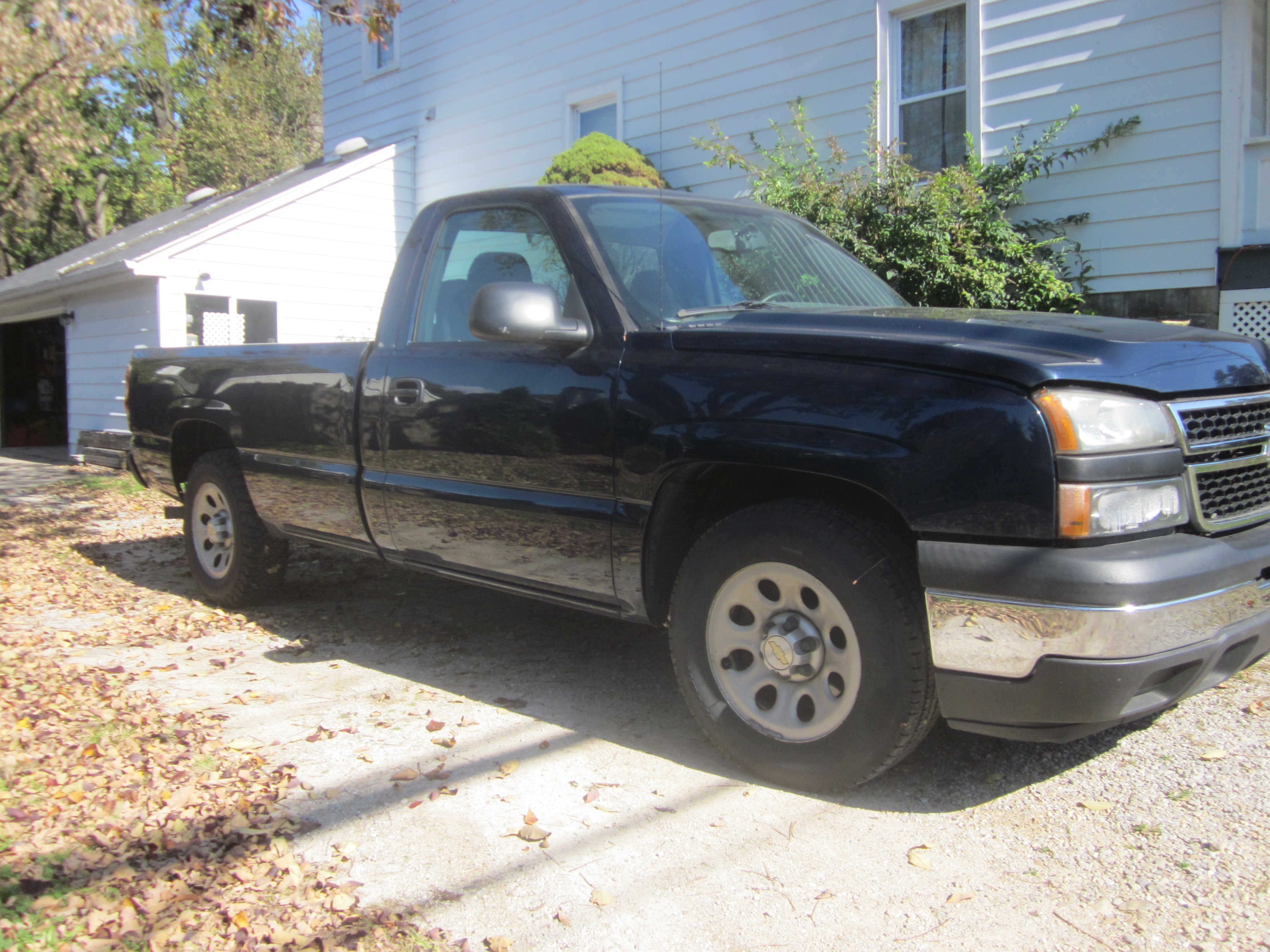 Used 2007 Chevrolet Silverado 1500 W/T RWD image 17