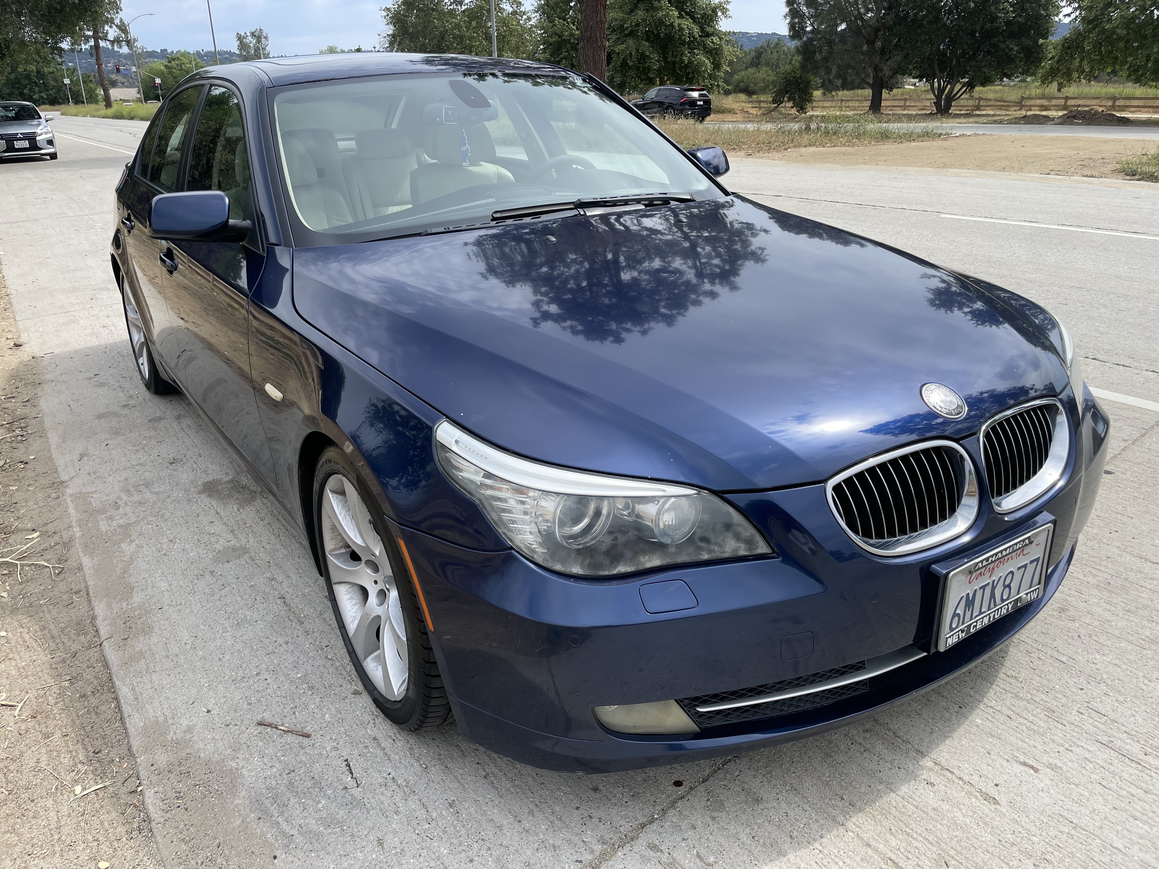 Used 2010 BMW 535i Sedan RWD image 2
