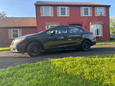 Used 2013 Honda Civic LX image 4