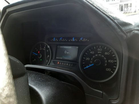 Used 2015 Ford F150 XLT w/ Equipment Group 302A Luxury image 14