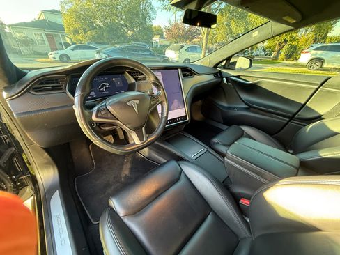 Used 2020 Tesla Model S Long Range Plus image 13