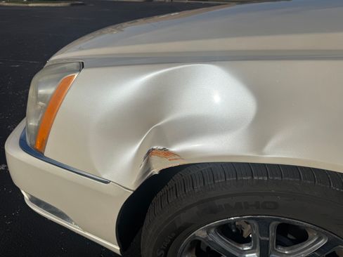 Used 2009 Cadillac DTS image 27