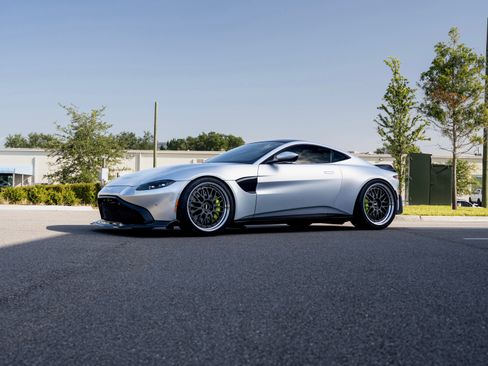 Used 2019 Aston Martin V8 Vantage Coupe RWD image 5
