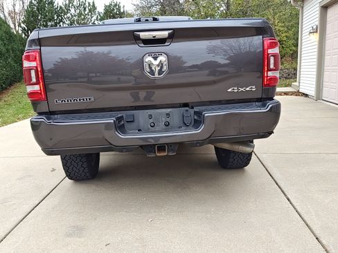 Used 2022 RAM 3500 Laramie w/ Safety Group B image 8