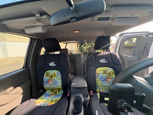 Used 2013 Nissan Frontier S w/ S Preferred Pkg image 13