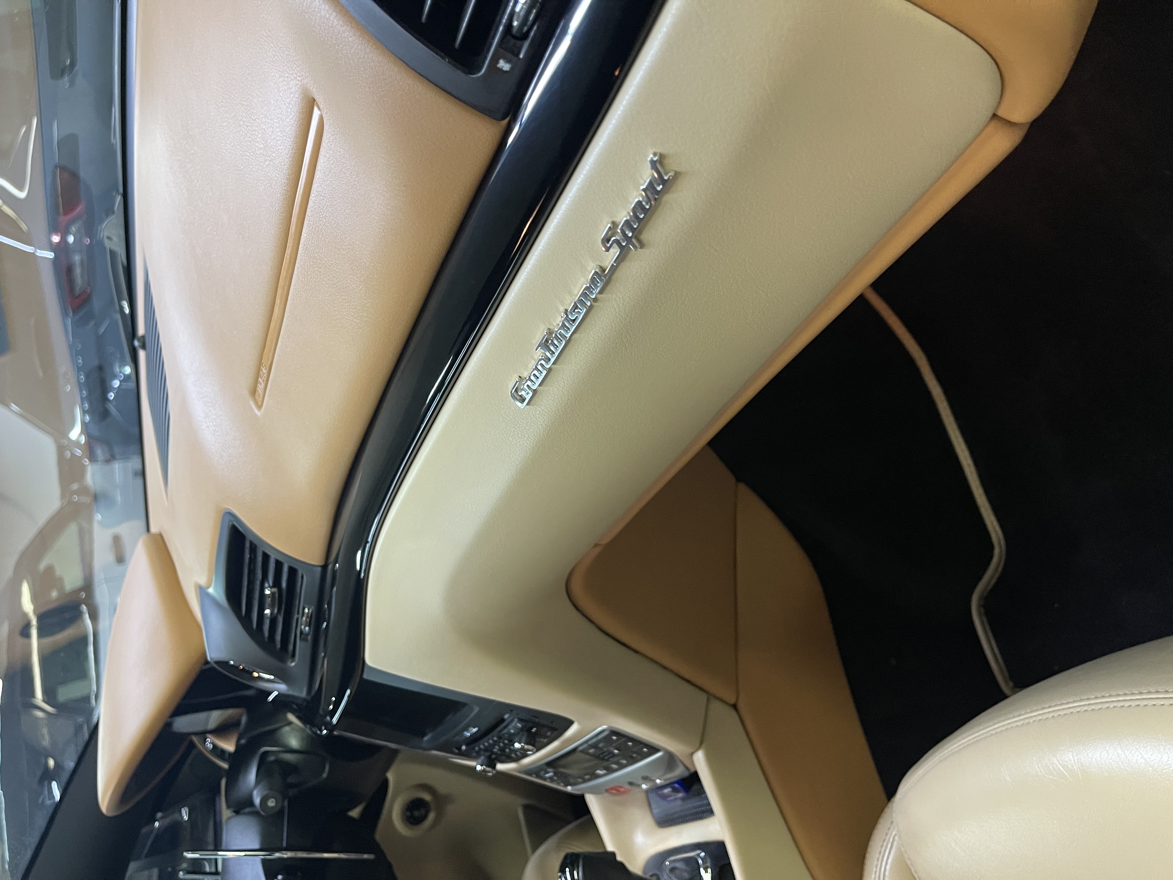 Used 2013 Maserati GranTurismo Sport RWD image 6