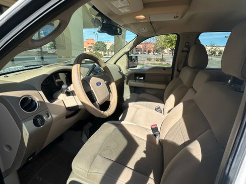 Used 2005 Ford F150 XLT image 8