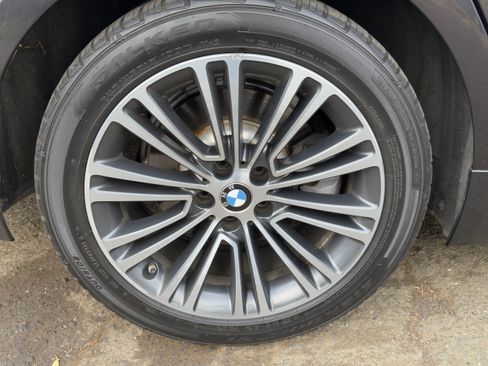 Used 2018 BMW 530i RWD image 6