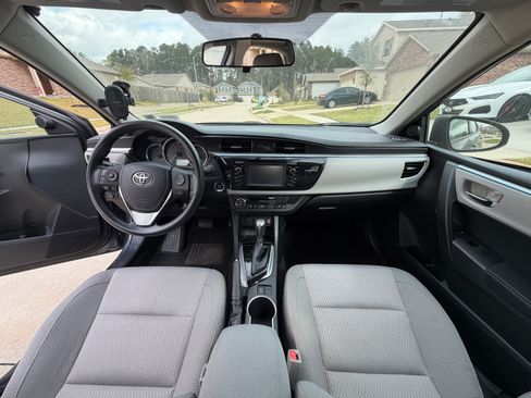 Used 2014 Toyota Corolla LE w/ Driver Convenience Package image 4