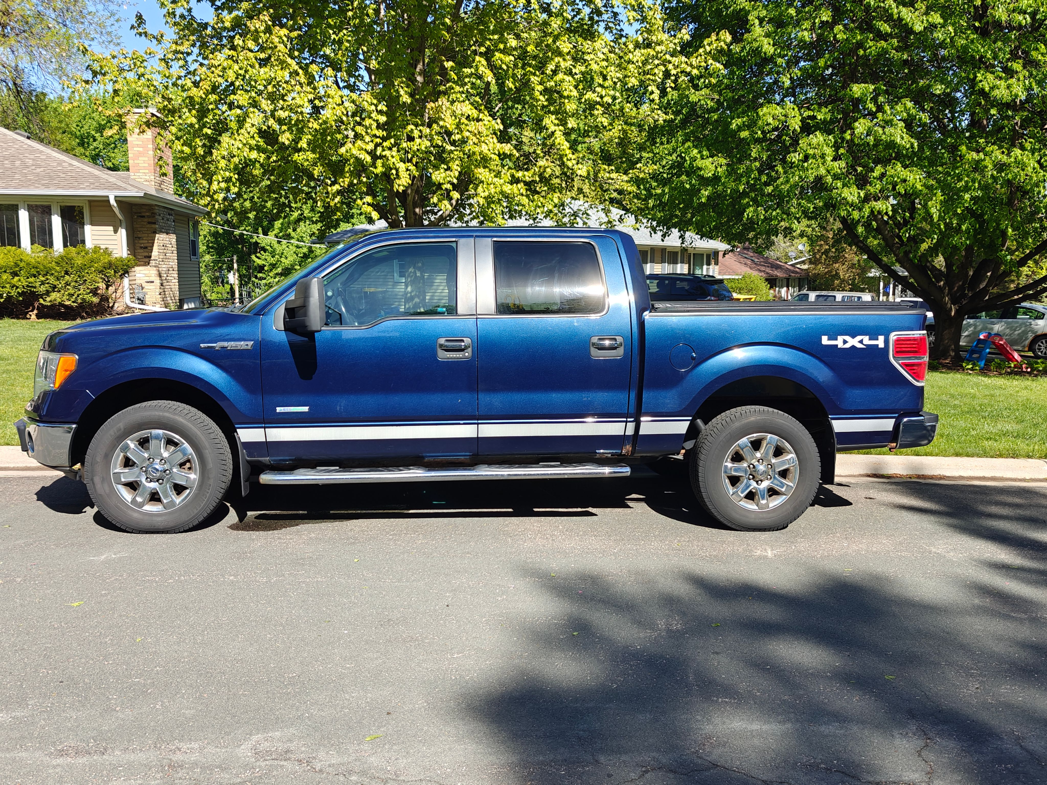Used 2014 Ford F150 XLT w/ Equipment Group 302A Luxury AWD/4WD image 2