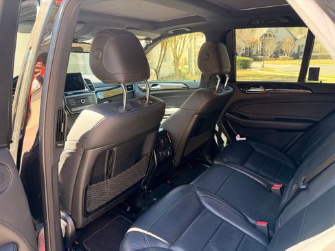 Used 2018 Mercedes-Benz GLE 43 AMG 4MATIC image 2