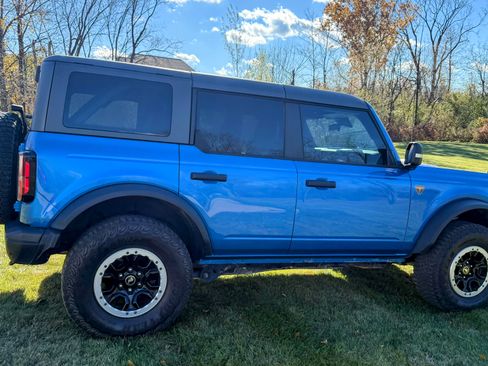 Used 2022 Ford Bronco Badlands image 8