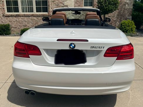 Used 2013 BMW 328i Convertible RWD image 4