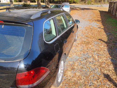 Used 2011 Volkswagen Jetta TDI image 2