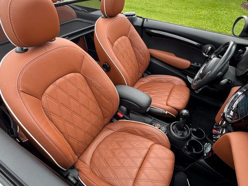 Used 2022 MINI Cooper S w/ Signature Upholstery Package image 30