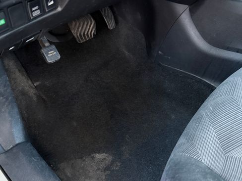 Used 2016 Nissan Rogue S image 24