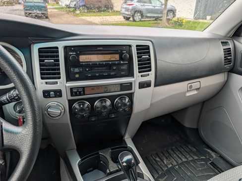Used 2004 Toyota 4Runner Sport image 11