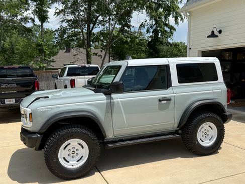Used 2024 Ford Bronco Heritage Edition AWD/4WD image 6