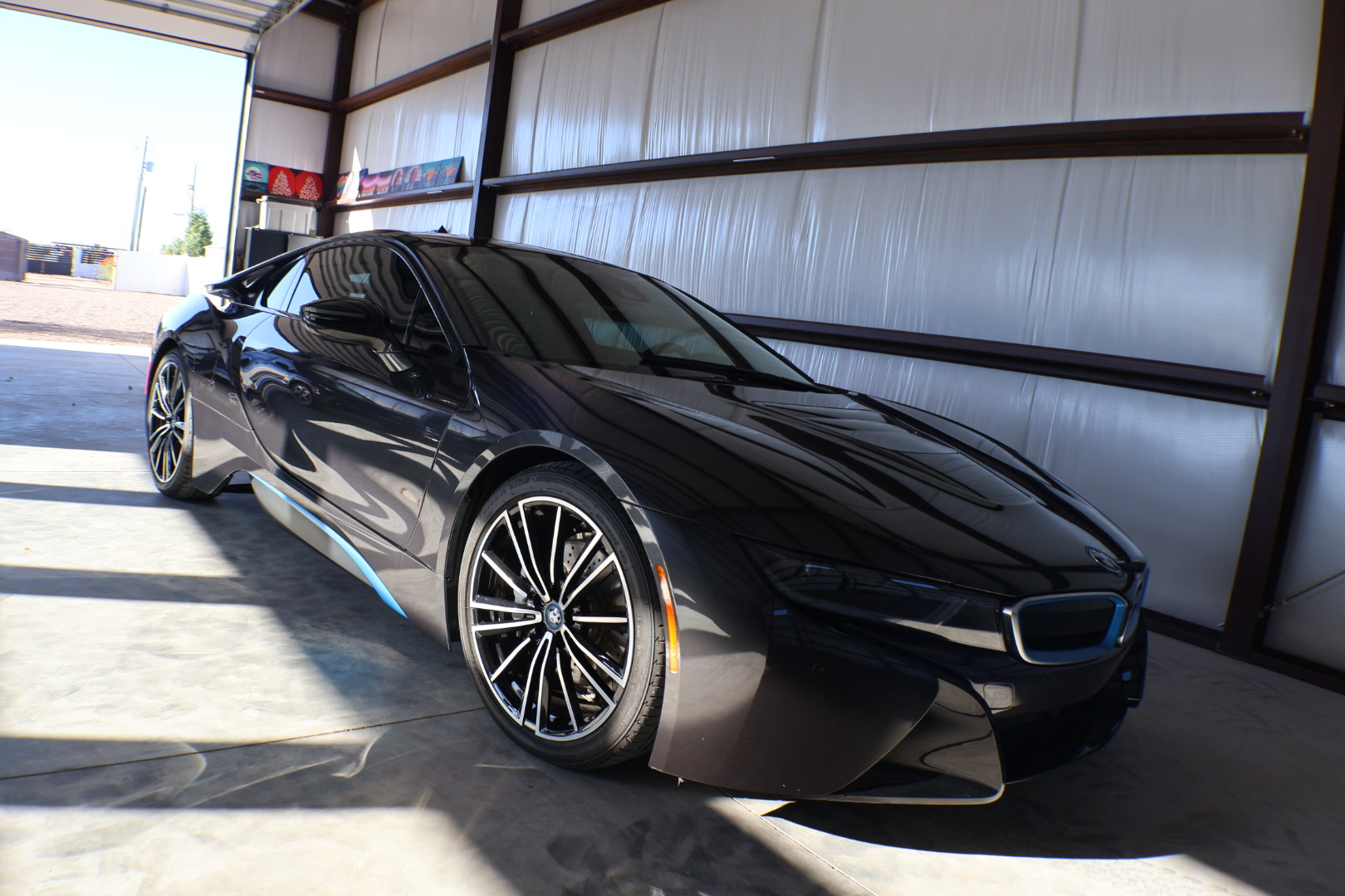 Used 2020 BMW i8 Coupe AWD/4WD image 6