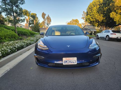 Used 2019 Tesla Model 3 Long Range image 4